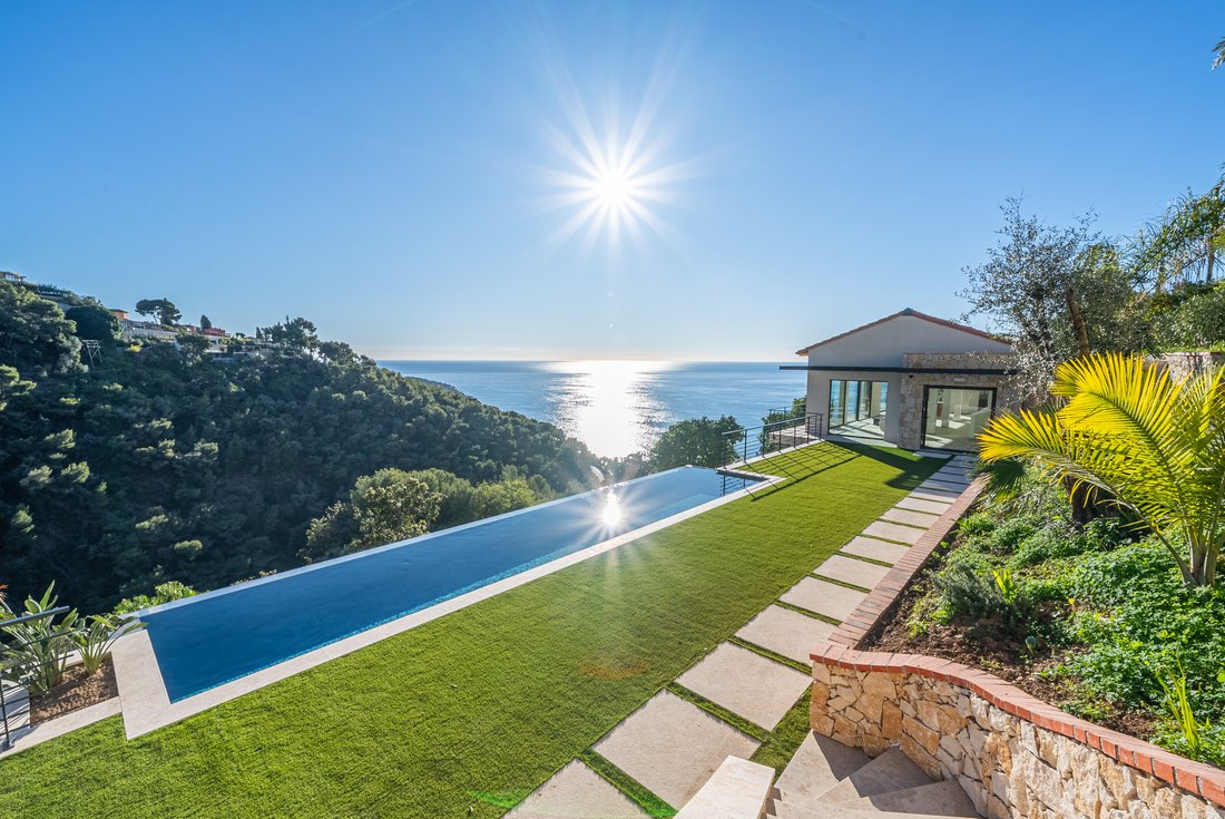 Villa in Cabbe-Saint Roman, Roquebrune-Cap-Martin, France 2 - 18702442
