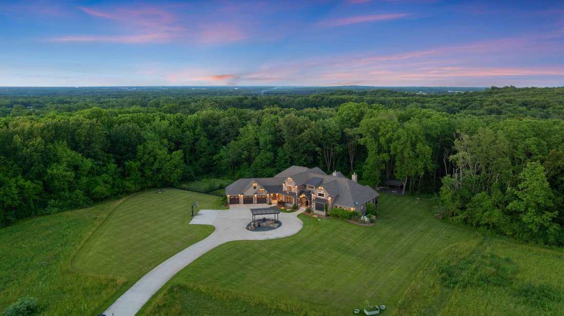 House in Middlebury, Indiana, United States 2 - 17754497