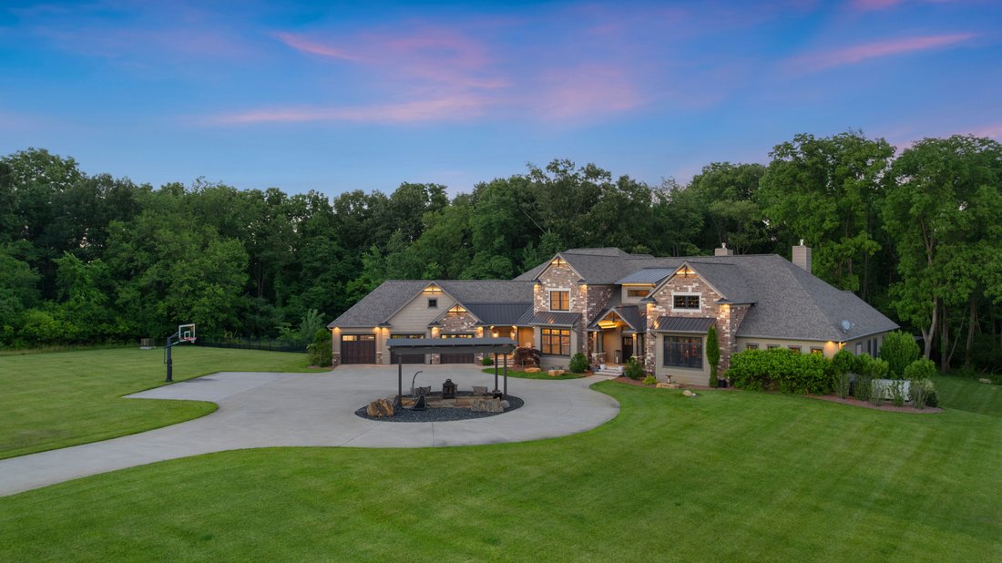 House in Middlebury, Indiana, United States 1 - 17754497