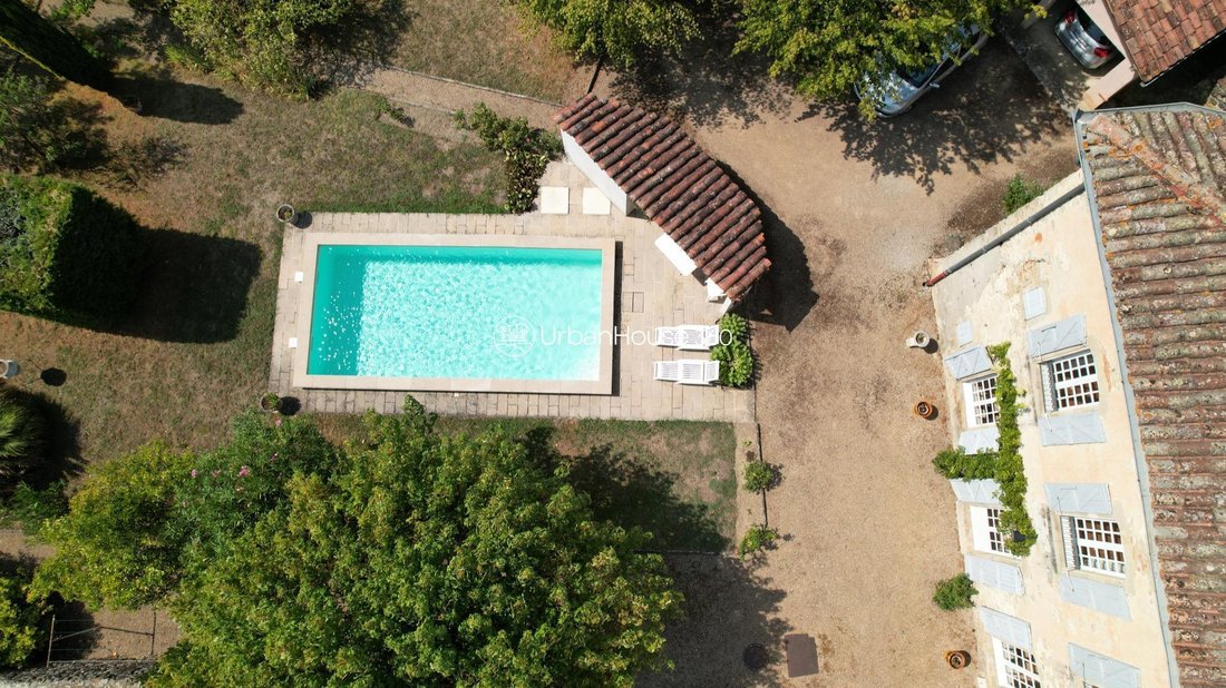 Estate in Auriac-sur-Vendinelle, Occitania, France 5 - 18709033