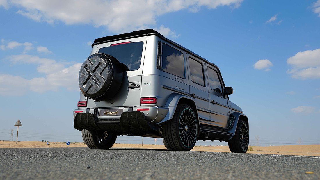 Suv in Dubai, United Arab Emirates 5 - 18712936
