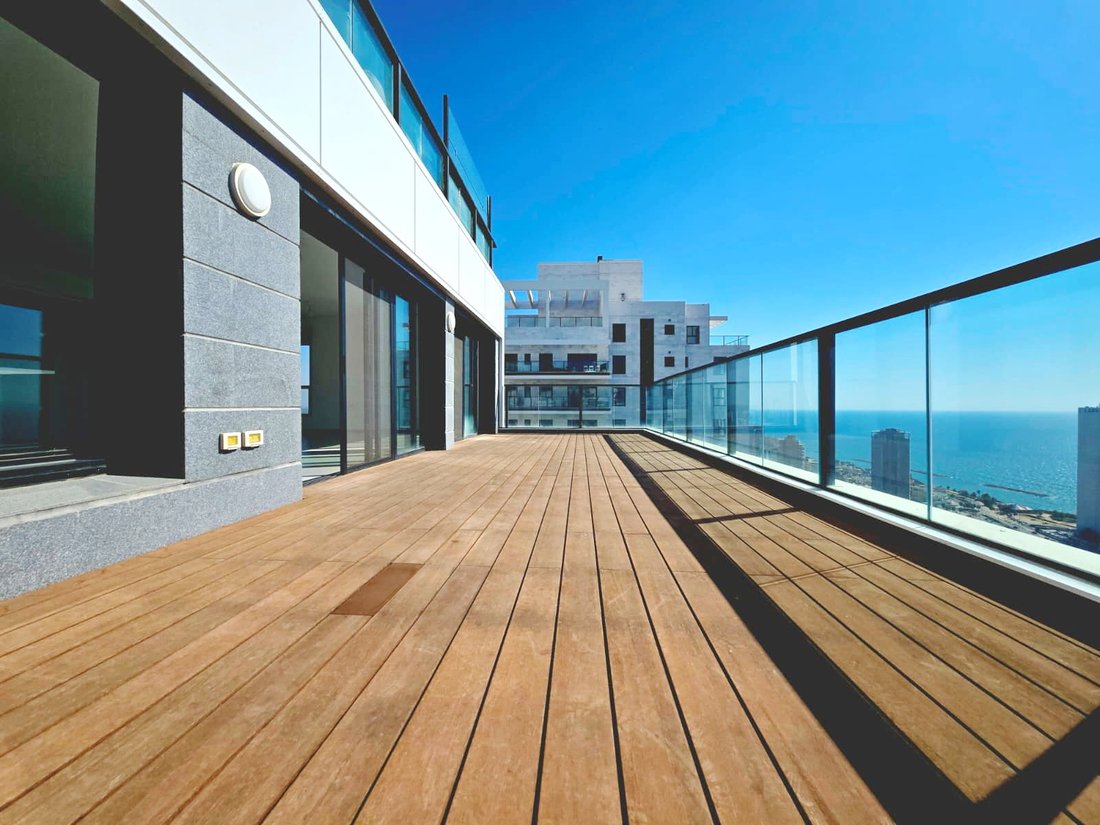 Penthouse in Netanya, Center District, Israel 2 - 18714006