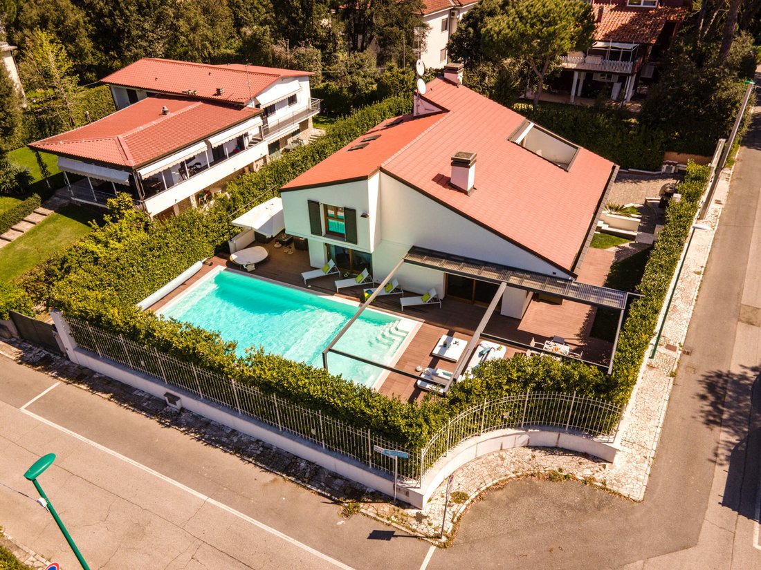Villa in Tirrenia, Pisa, Italy 3 - 18713556