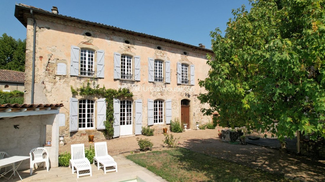 Estate in Auriac-sur-Vendinelle, Occitania, France 3 - 18709033