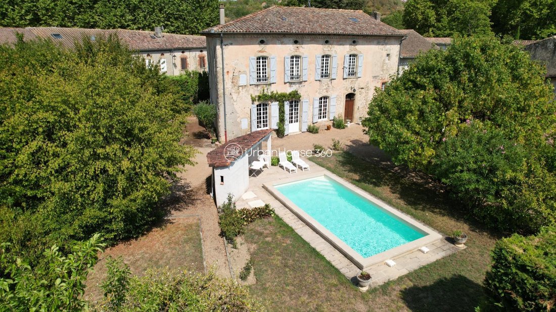 Estate in Auriac-sur-Vendinelle, Occitania, France 1 - 18709033