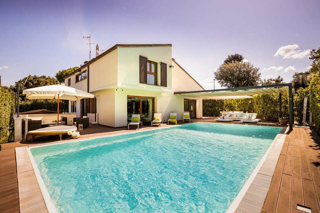 Villa in Tirrenia, Pisa, Italy 2 - 18713556