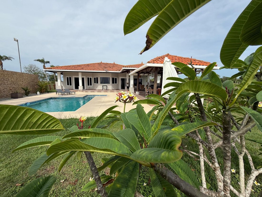 House in Punta Mala, Panama 1 - 18710923