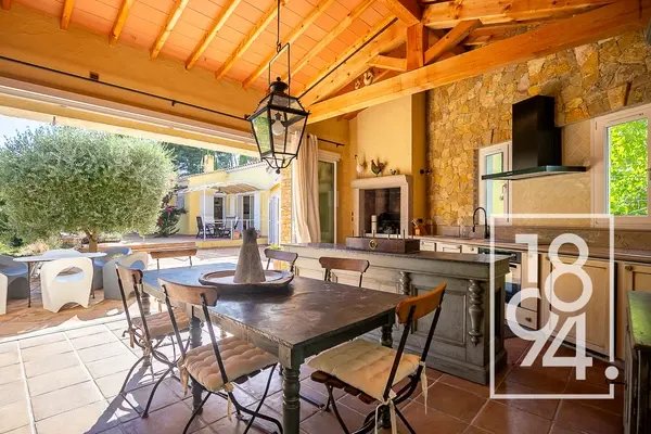House in Saint-Cyr-sur-Mer, Provence-Alpes-Côte d'Azur, France 4 - 16964350