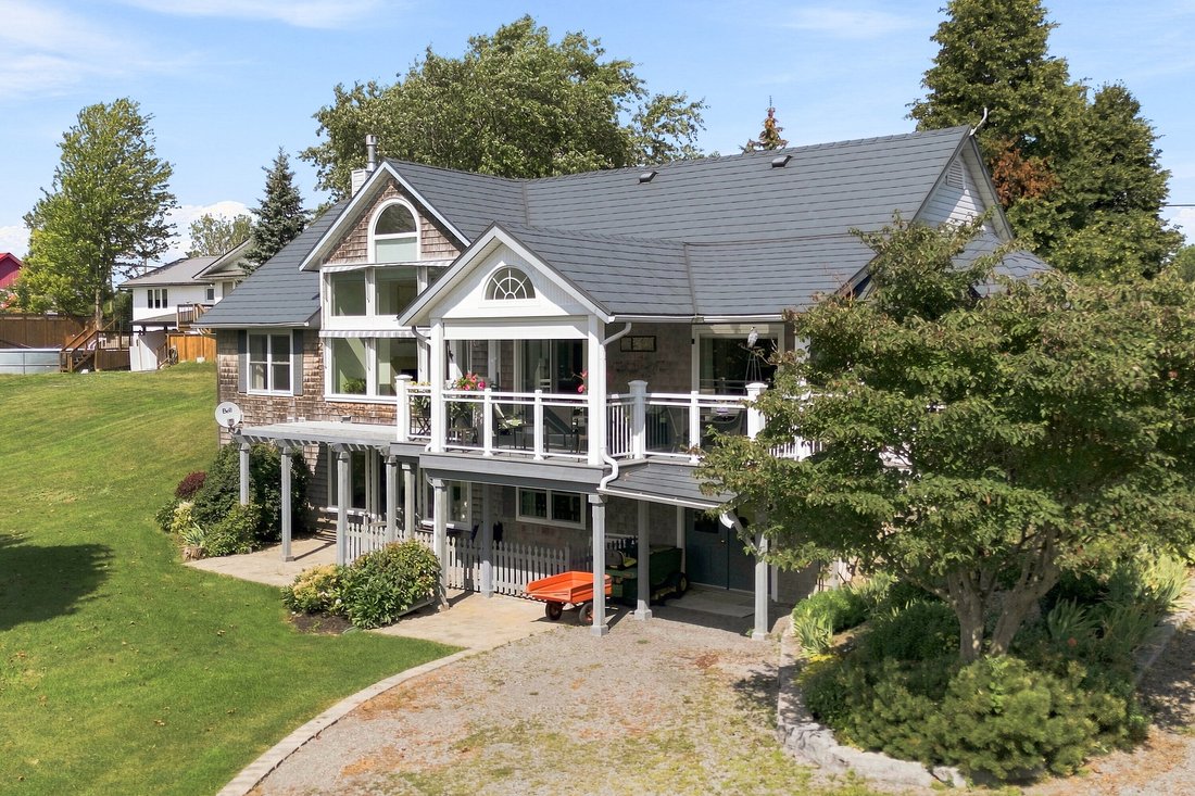 House in Milford, Ontario, Canada 3 - 18704022