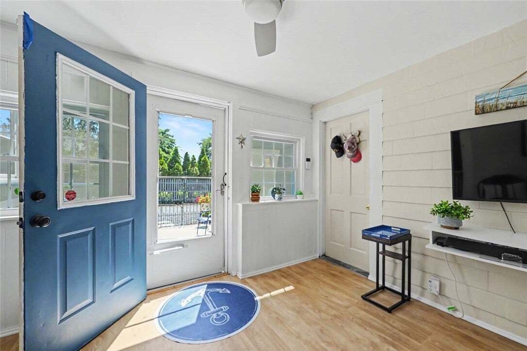 House in Barrington, Rhode Island, United States 1 - 18713062