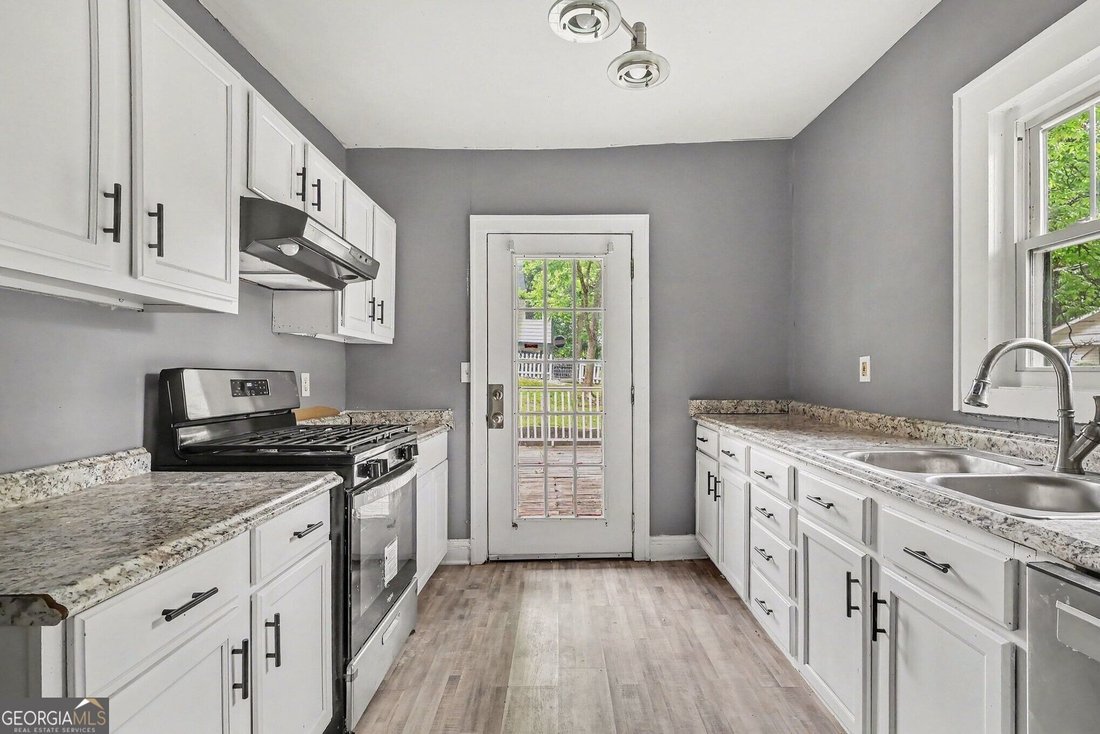House in East Point, Georgia, United States 4 - 18703772
