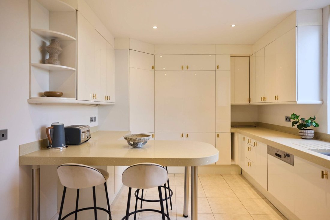 Apartment in Primrose Hill, Camden, England 4 - 18703193