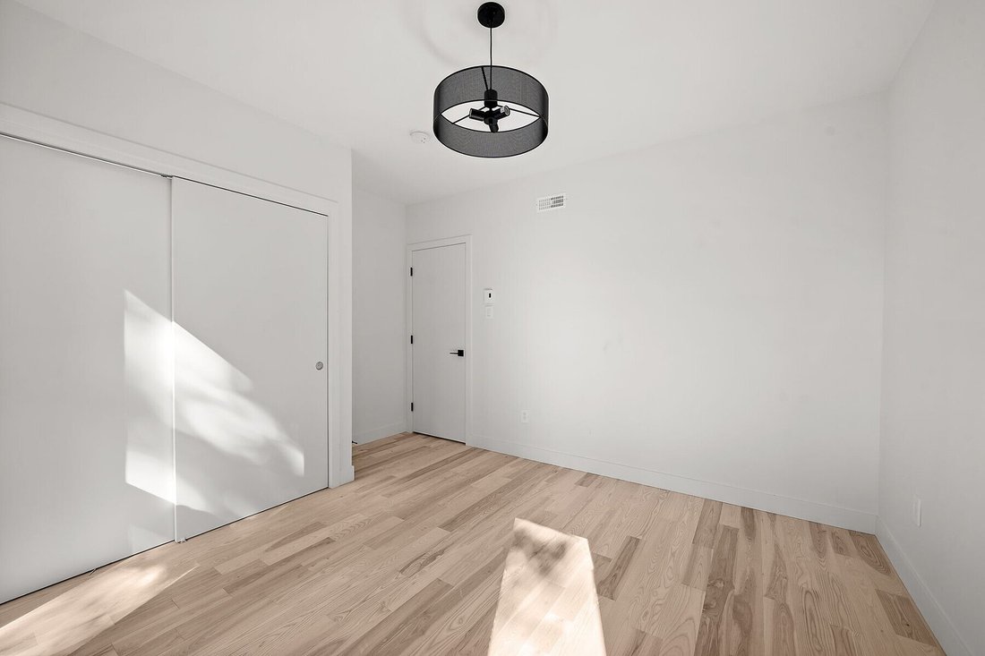 Condo in Montréal, Quebec, Canada 4 - 18708925