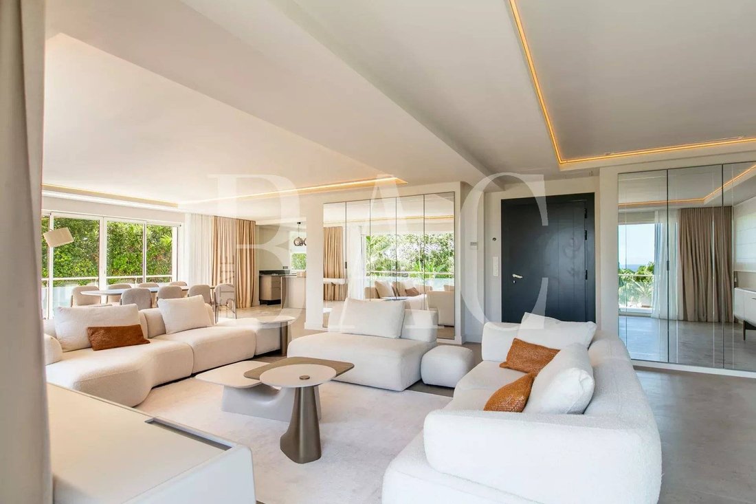 Villa in Antibes, Provence-Alpes-Côte d'Azur, France 3 - 16469761