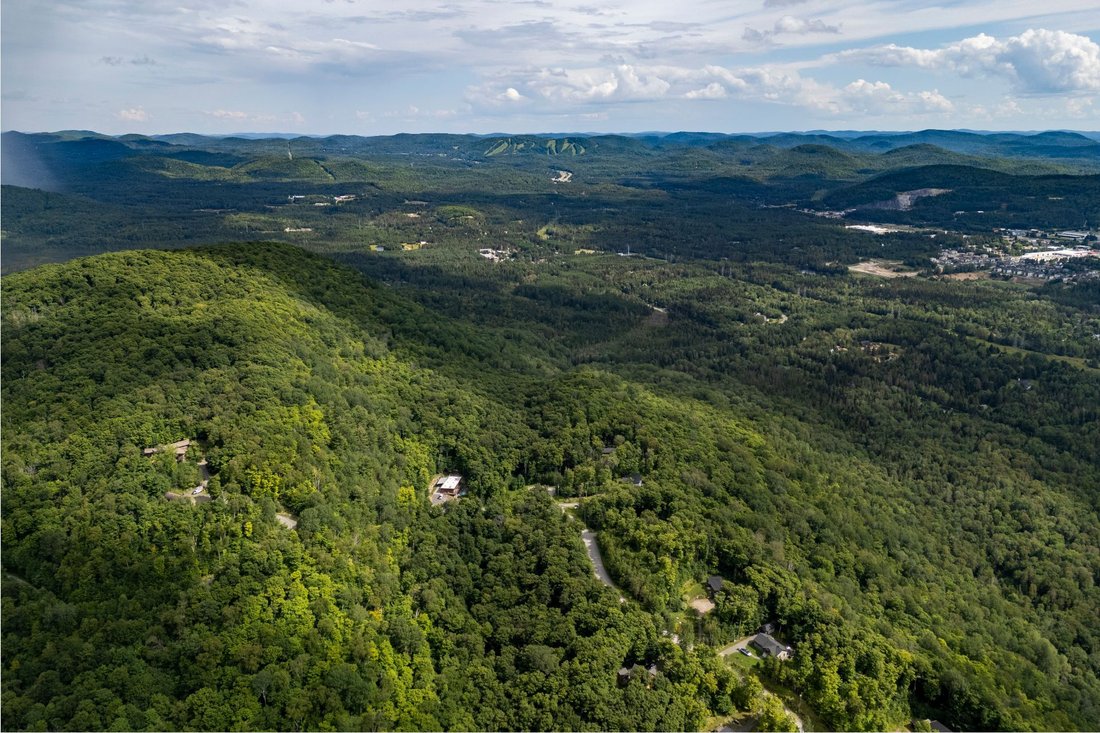 Land in Mont-Tremblant, Quebec, Canada 4 - 18707016