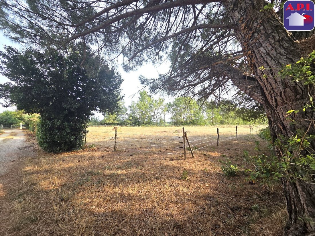 Rancho en Mazères, Occitania, Francia 5 - 18707265