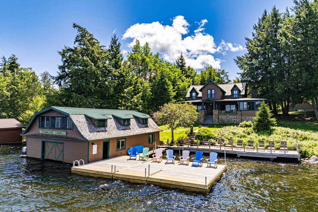 Apartment in Old Forge, New York, United States 1 - 18709049