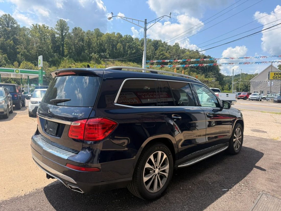 Suv in Marmet, WV, United States 5 - 18712079
