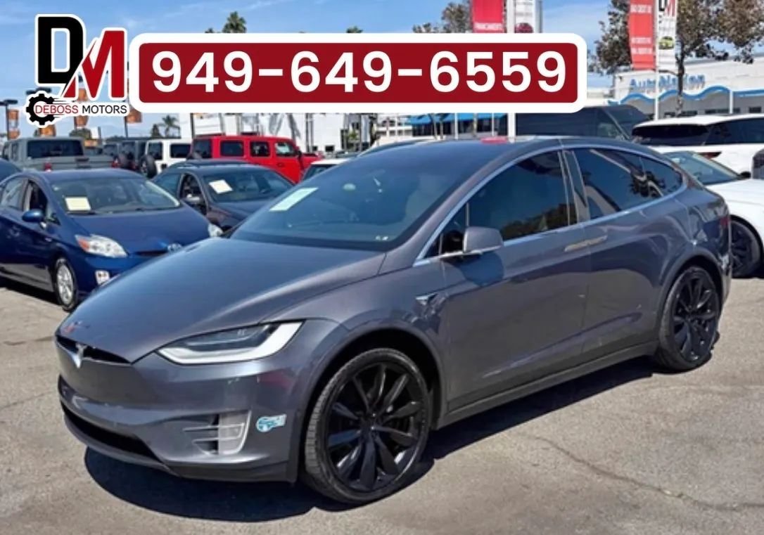 Suv in Costa Mesa, CA, United States 1 - 18709563