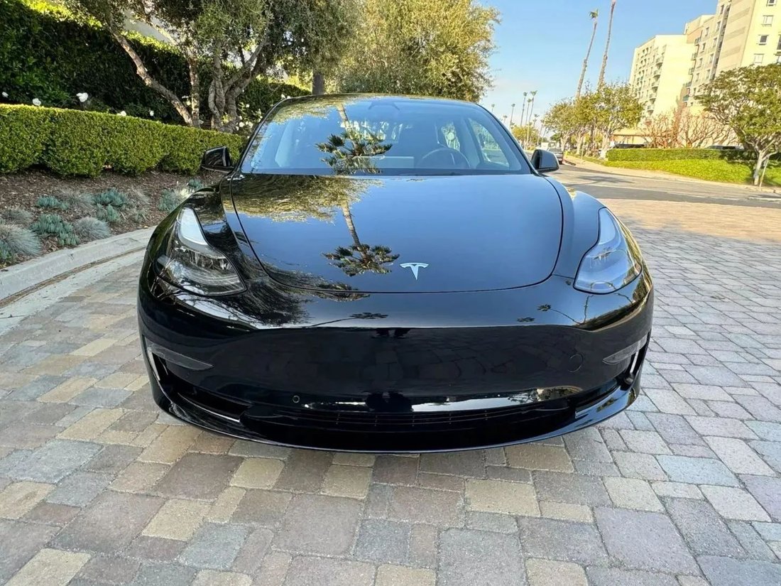 Sedan in Riverside, CA, United States 4 - 18710461