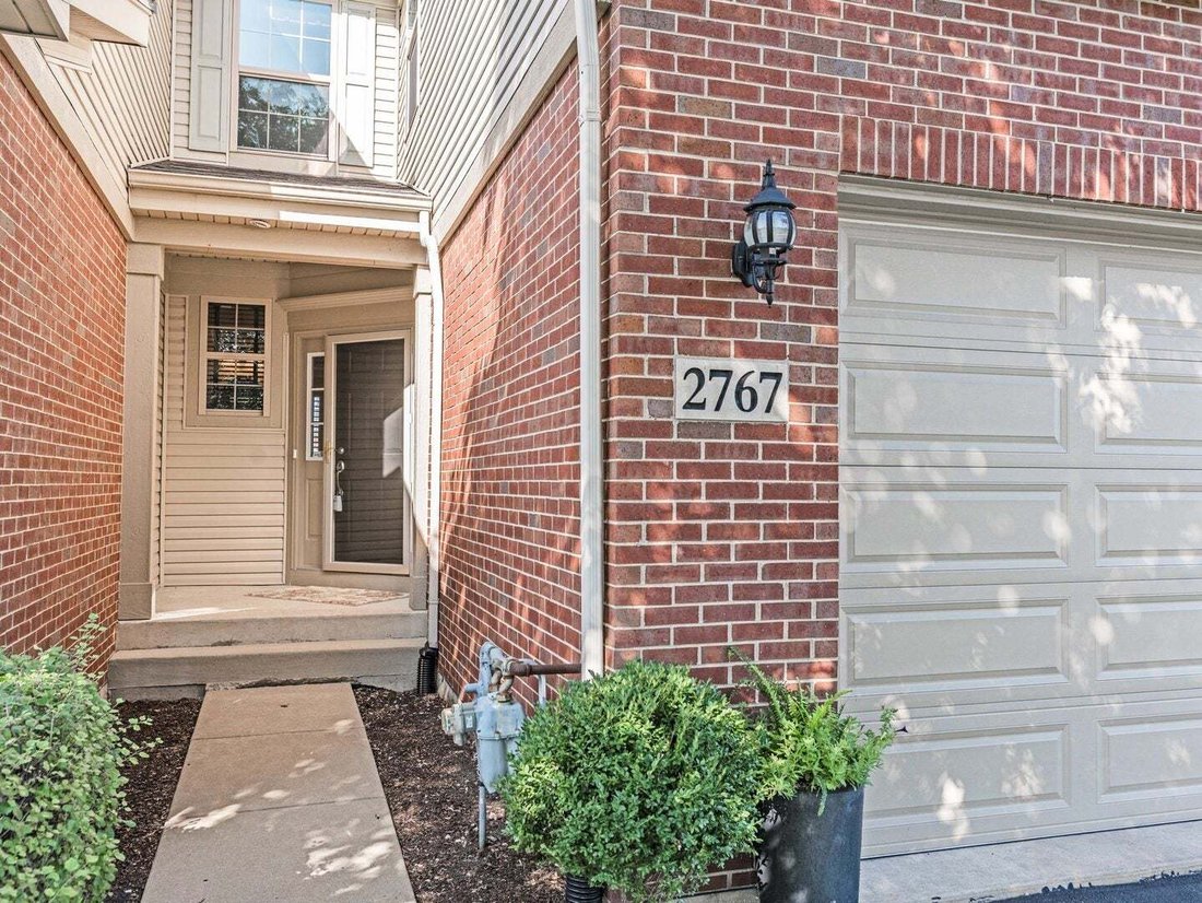 Condo in Naperville, Illinois, United States 2 - 18706252