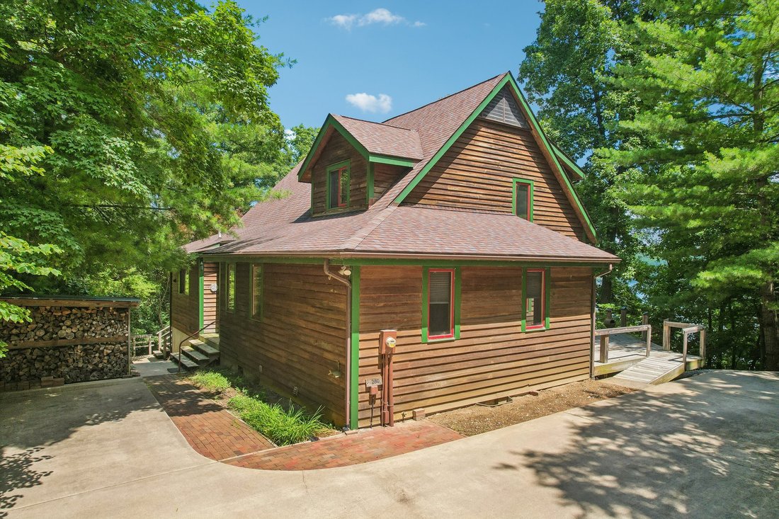 House in Litchfield, Illinois, United States 2 - 18704001