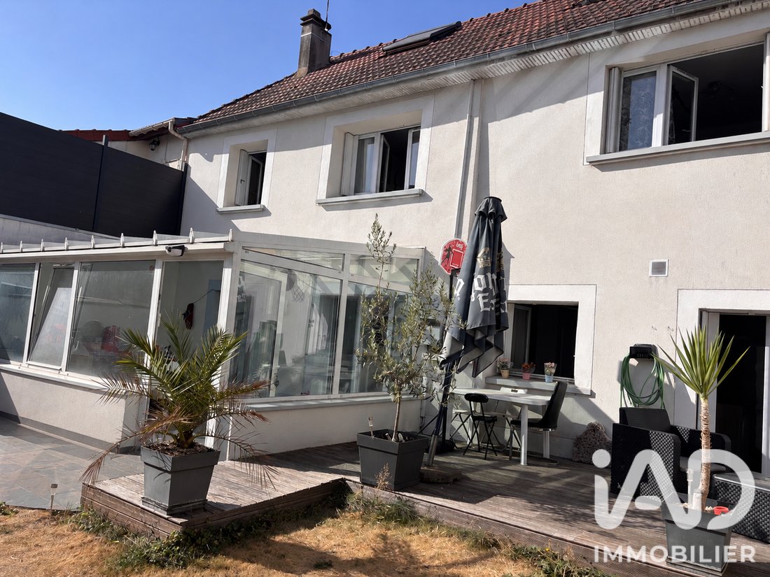 House in Le Pin, Ile-de-France, France 1 - 18702746