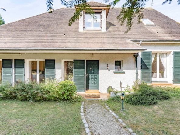 House in La Queue-les-Yvelines, Ile-de-France, France 1 - 18713327