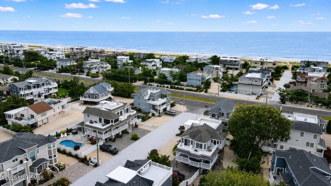House in Ship Bottom, New Jersey, United States 4 - 18708482