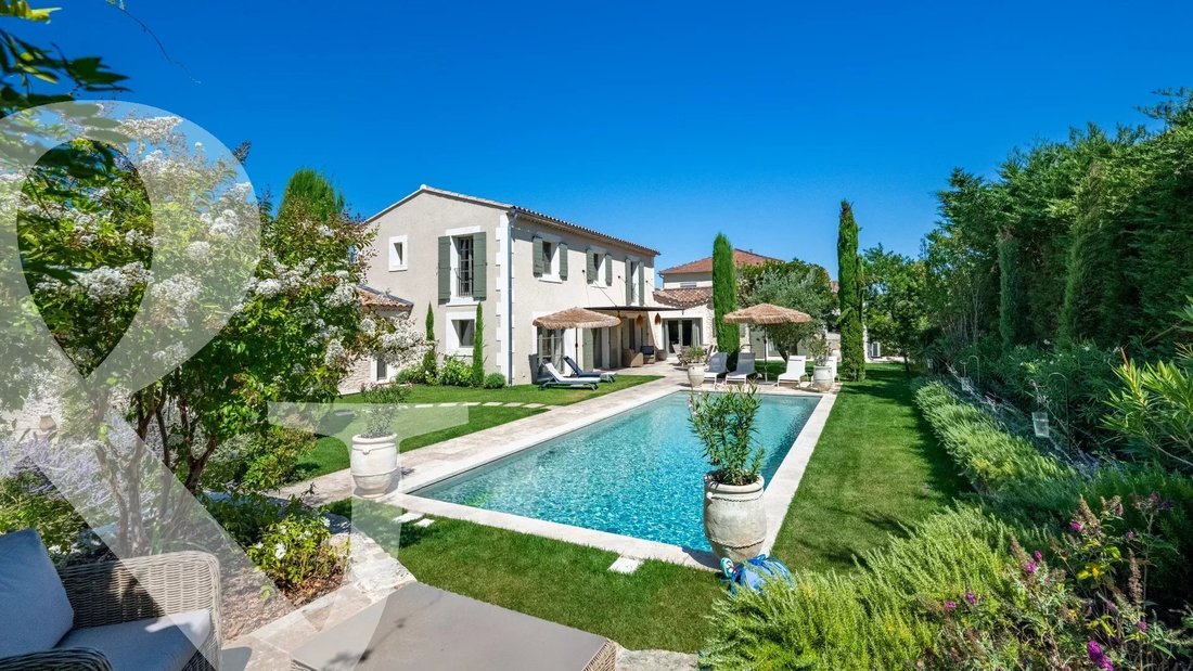Casa en Eygalières, Provenza-Alpes-Costa Azul, Francia 2 - 17471411
