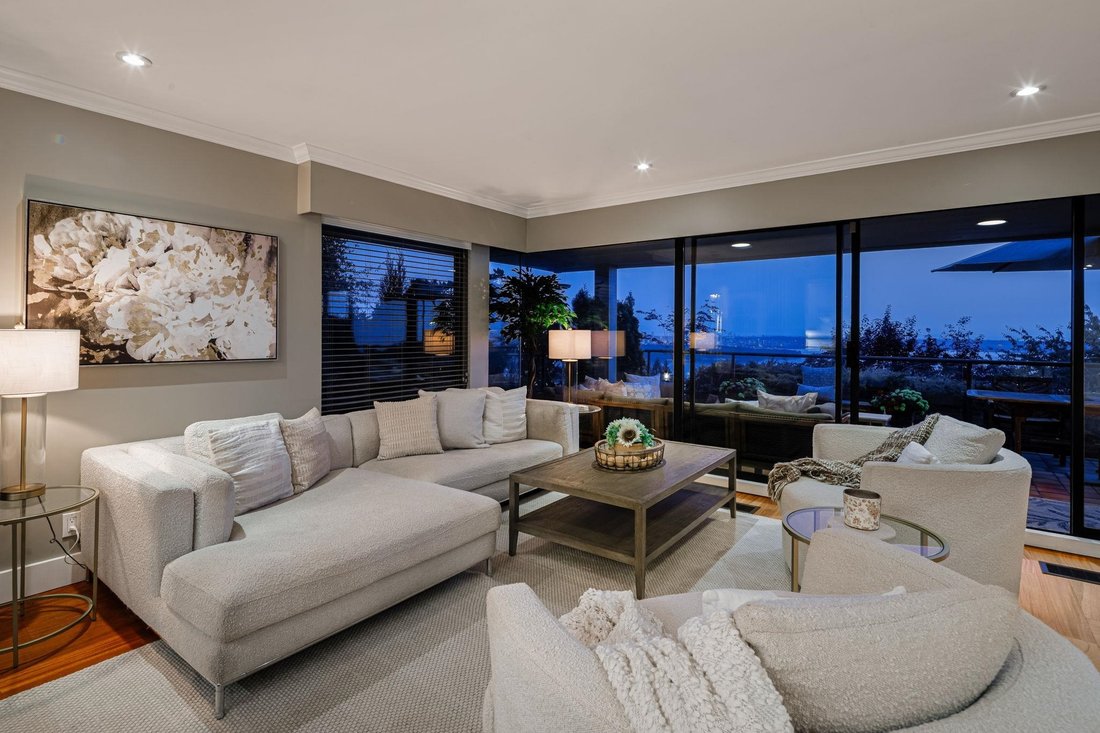 House in West Vancouver, British Columbia, Canada 2 - 18708210
