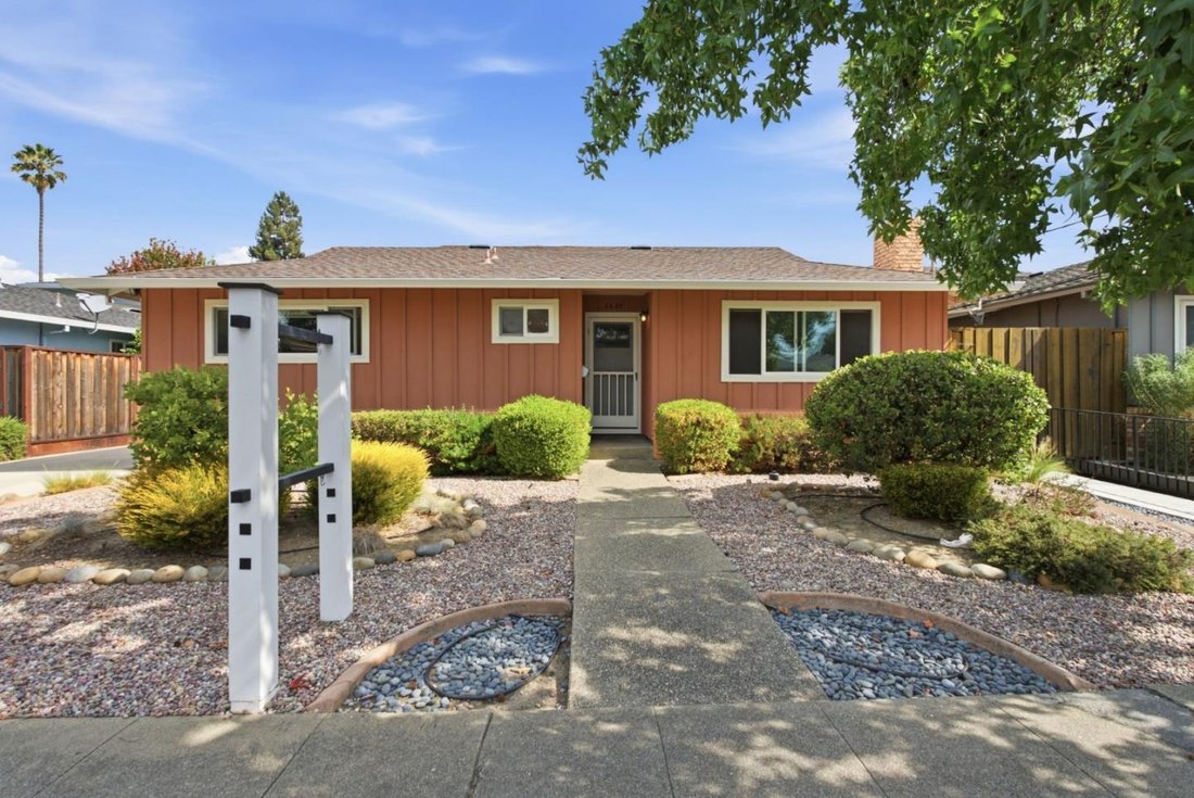 House in Redwood City, California, United States 1 - 18705677