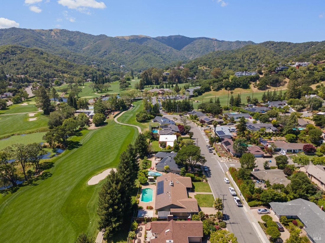 House in Novato, California, United States 3 - 18710603
