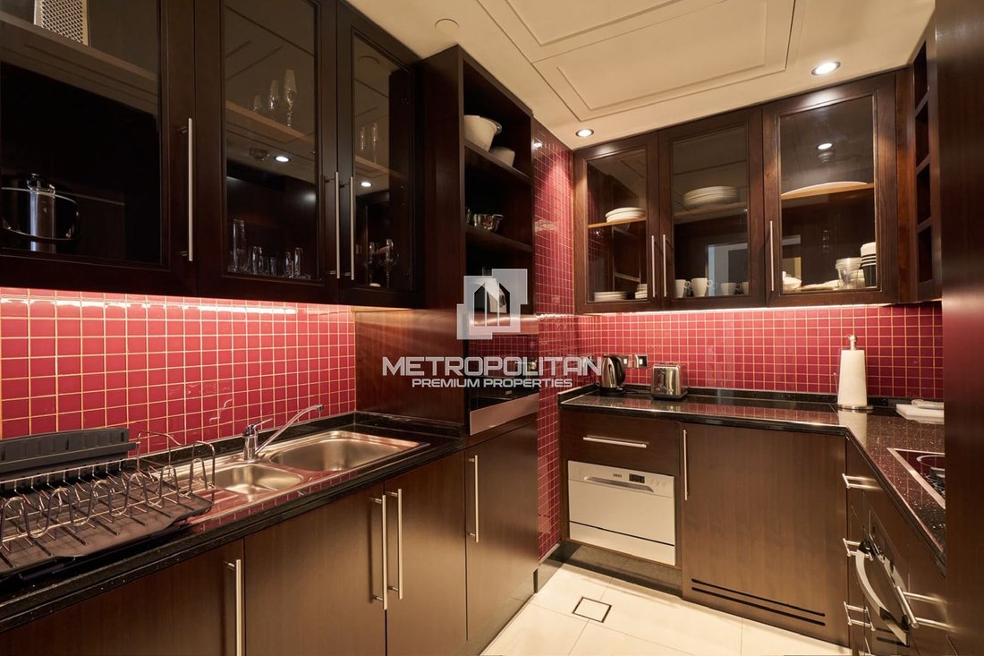 Apartment in Burj Khalifa Lake, Downtown Dubai, Dubai 3 - 18704550