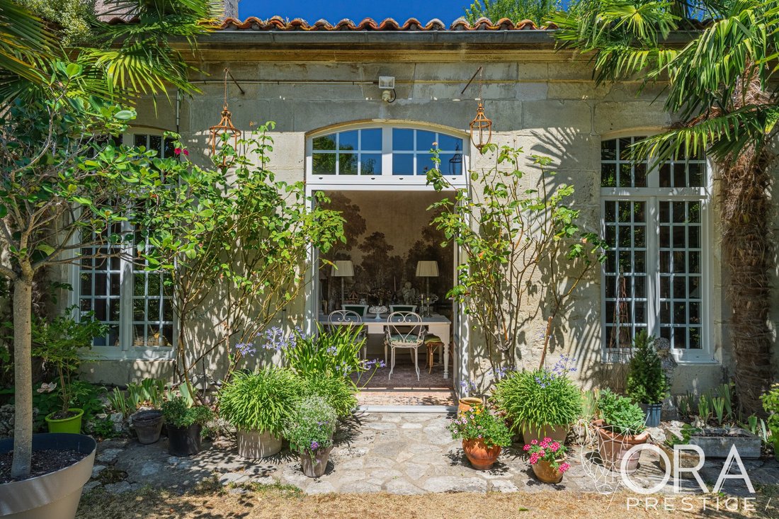House in Est, Saint-Jean-d'Angély, France 1 - 18708278