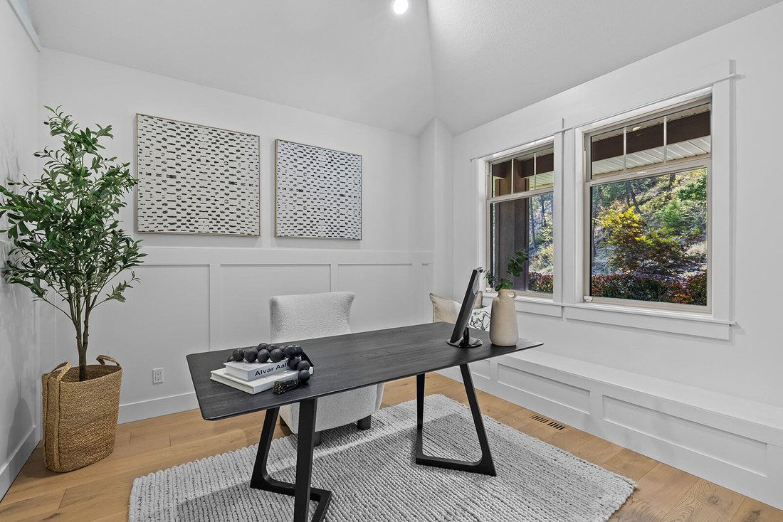 House in Kelowna, British Columbia, Canada 4 - 18708212