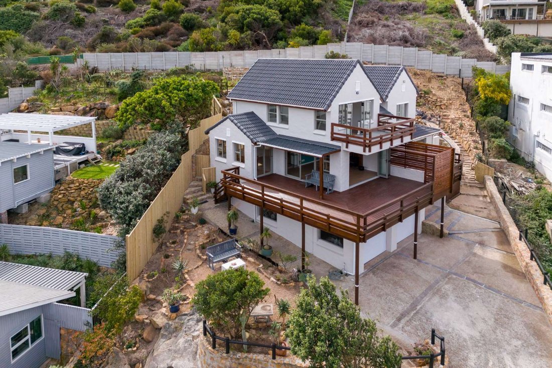 House in Glencairn Heights, Cape Town, South Africa 1 - 18710184