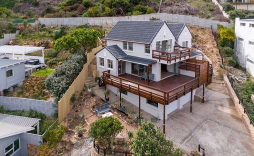 House in Glencairn Heights, Cape Town, South Africa 1