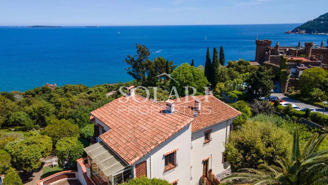 Villa in Le Grand Duc-Minelle, Mandelieu-la-Napoule, France 1 - 18047134