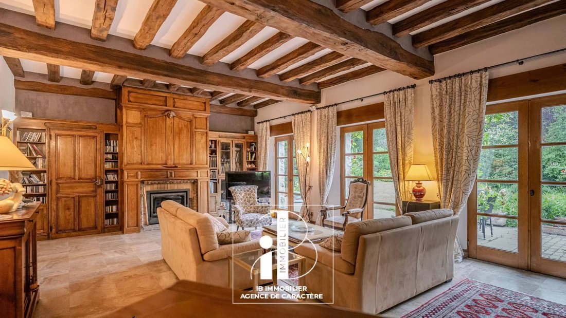 Estate in Moret-Loing-et-Orvanne, Ile-de-France, France 5 - 18200639