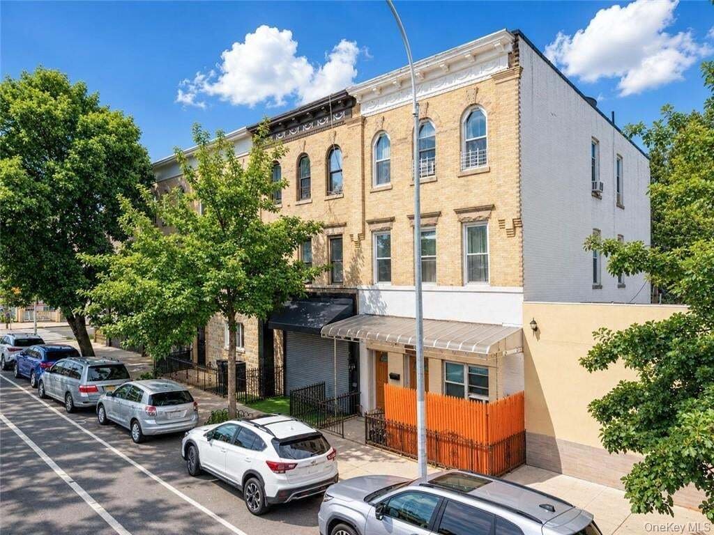 House in New York, New York, United States 2 - 18705743