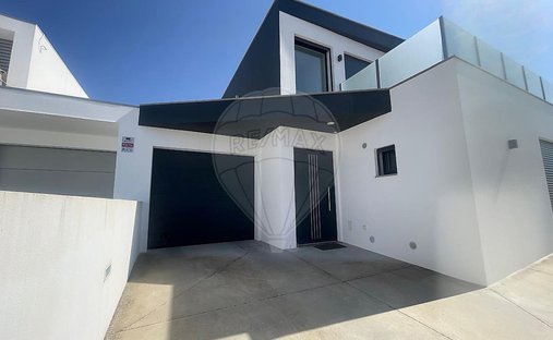 House in Cidade de Santarem, Santarem District, Portugal 1