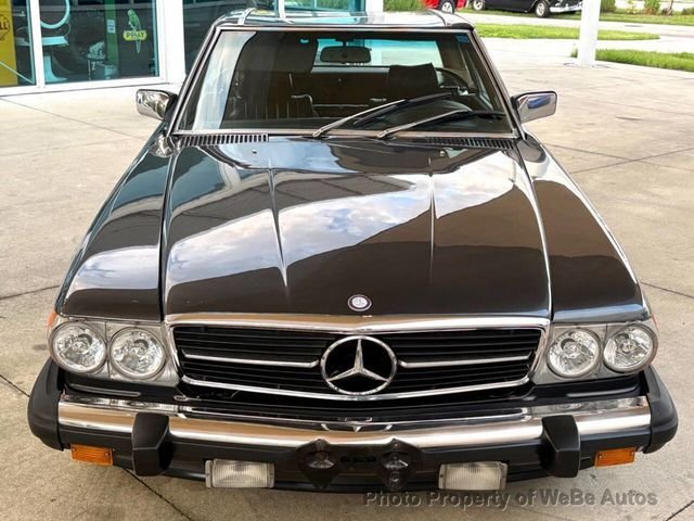 MercedesBenz 560 in Calverton, NY, United States 3 - 18711574
