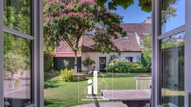 House in Fontainebleau, Ile-de-France, France 4 - 18411733