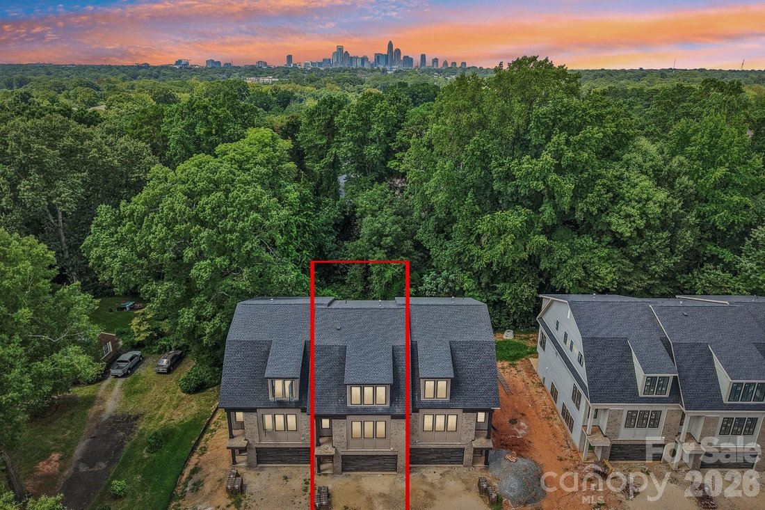 Townhouse in Charlotte, North Carolina, United States 1 - 18713966