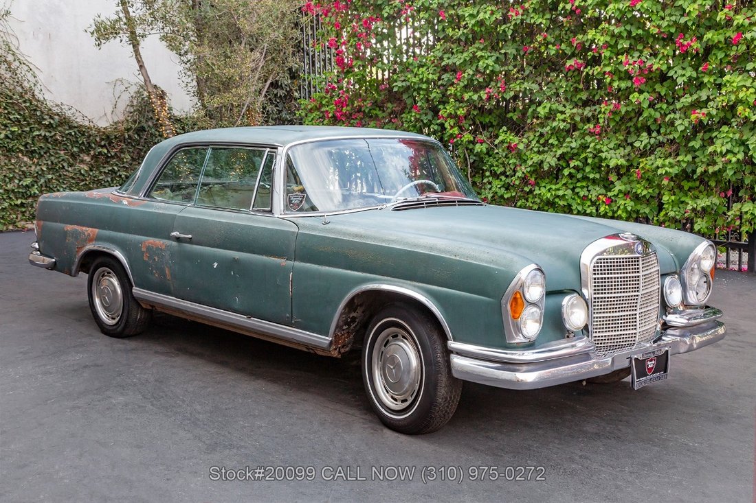Mercedes-Benz 280SE in Los Angeles, CA 3 - 18710401