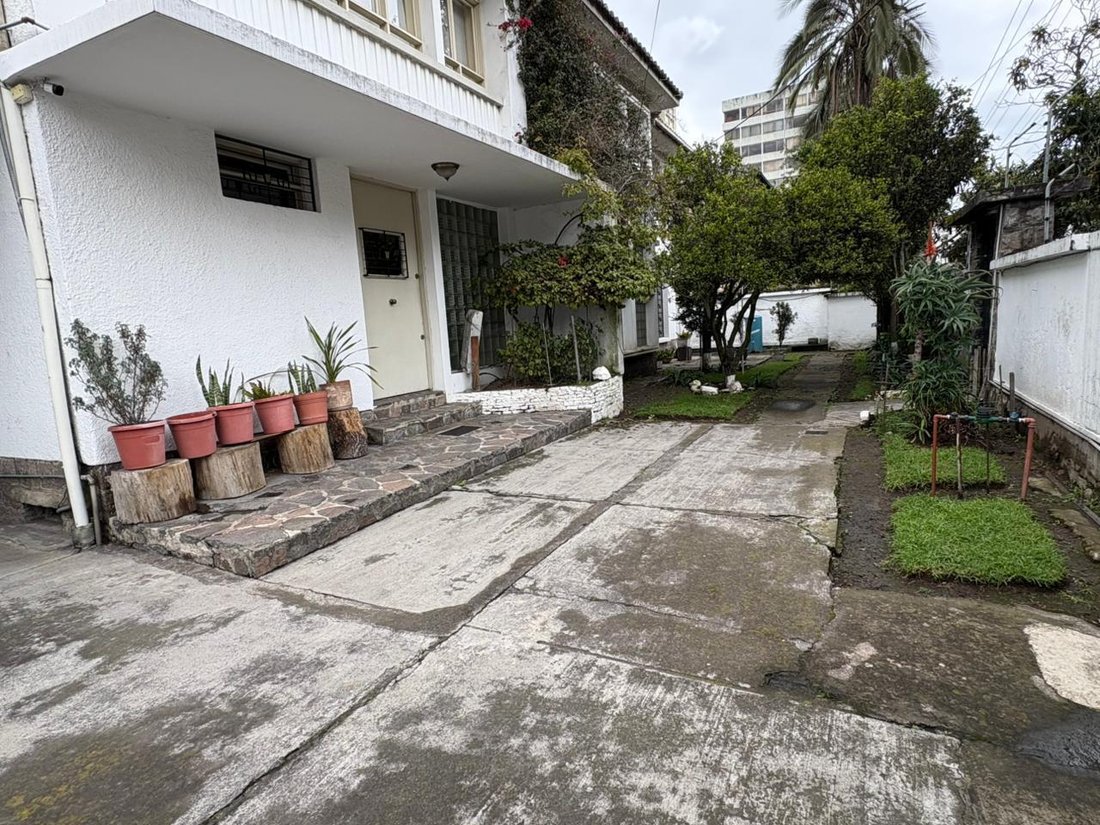 House in Quito, Pichincha, Ecuador 5 - 18704704