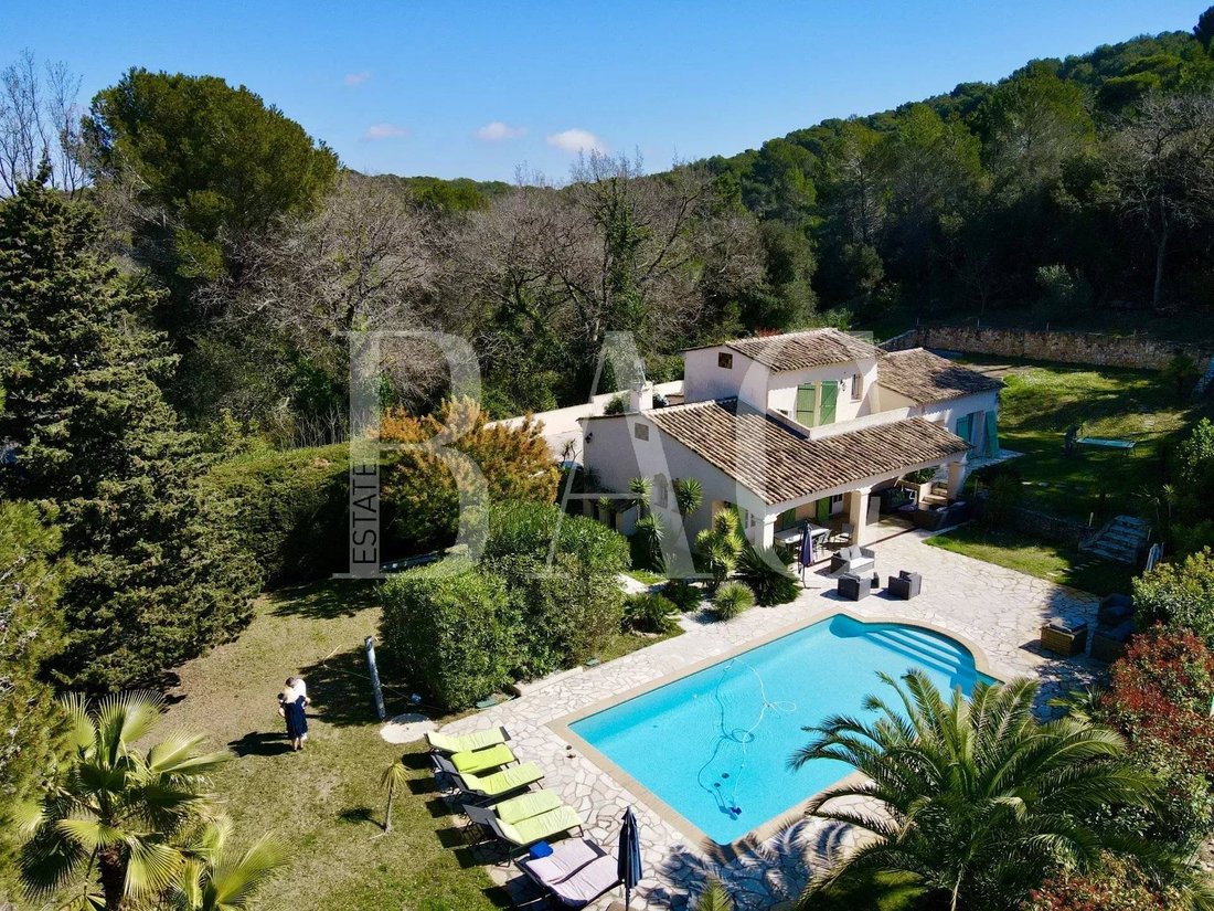 Villa in Cannes, Provence-Alpes-Côte d'Azur, France 1 - 16481844