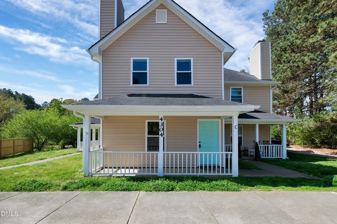 Raleigh, North Carolina, United States 1 - 18703396