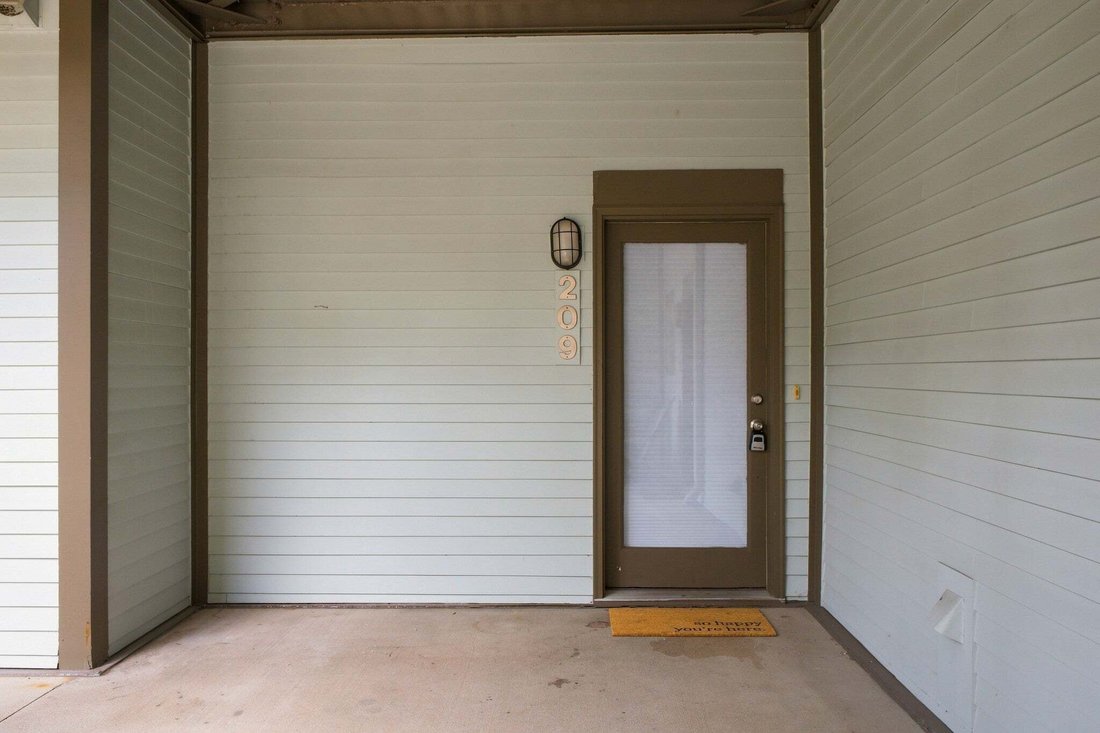 Condo in Nashville, Tennessee, United States 5 - 18708677
